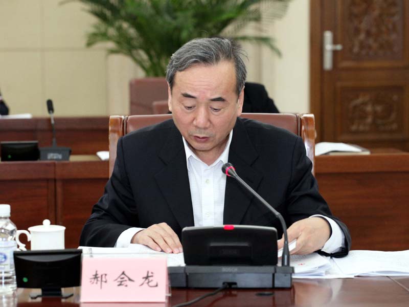 3、省政协副主席、党组成员郝会龙传达学习十二届省纪委五次全会精神.jpg 3、省政协副主席、党组成员郝会龙传达学习十二届省纪委五次全会精神.jpg