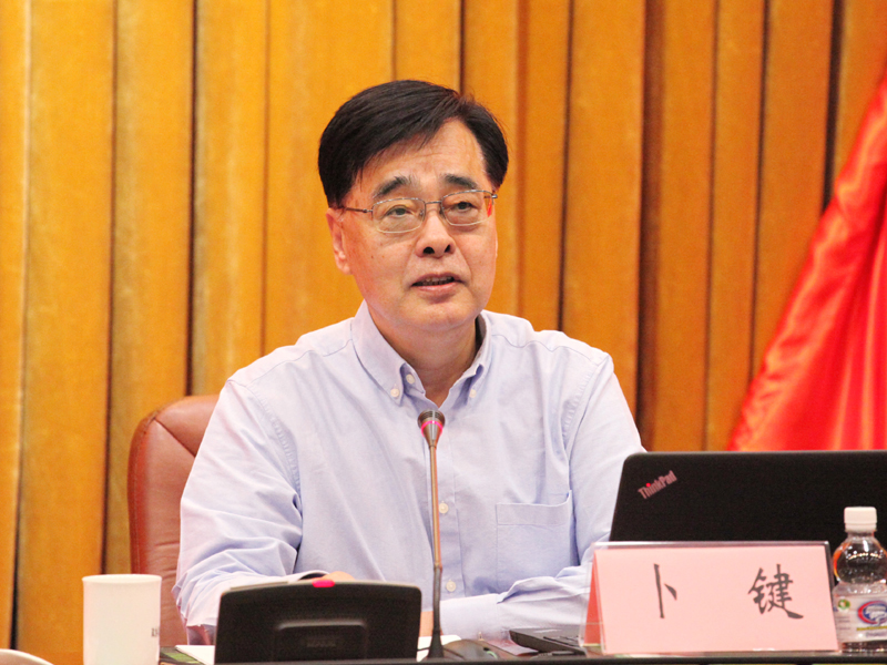 1、清史专家、国家清史办原主任卜键作讲座.jpg 1、清史专家、国家清史办原主任卜键作讲座.jpg