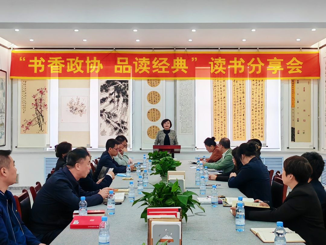 伊春.jpg 伊春.jpg